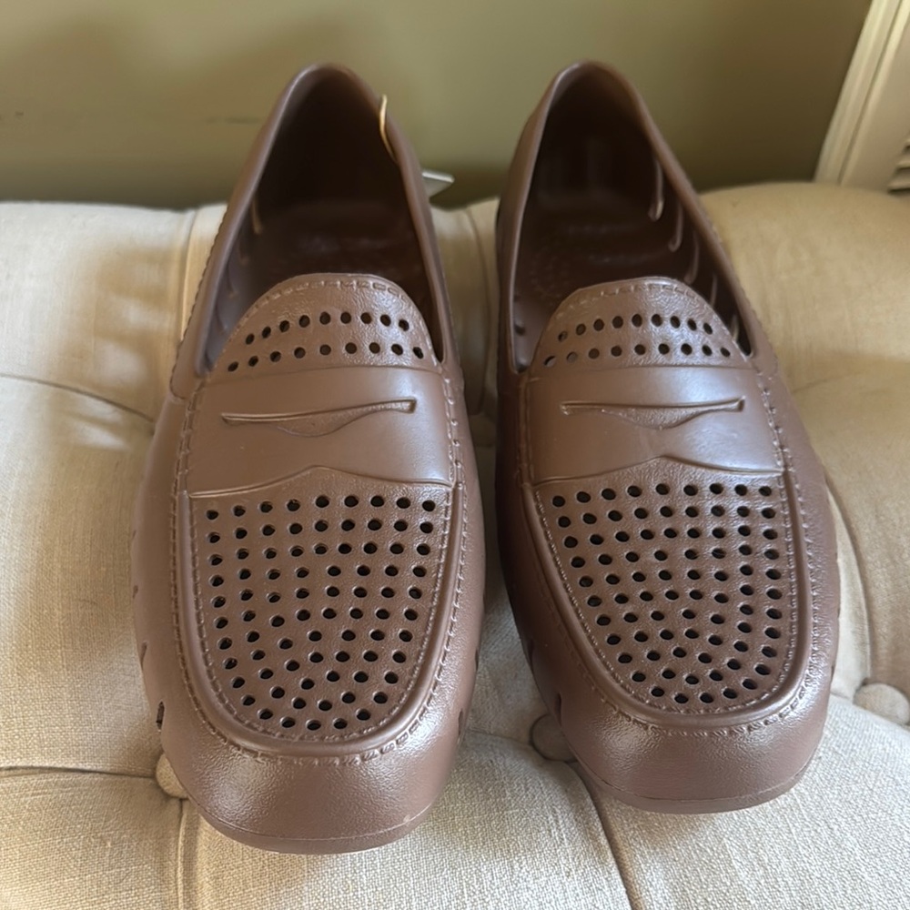 Classic Brown Men's Slip-On Loafers (Floafers)